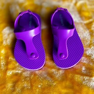 Purple Old Navy Sandals (Toddler Girl)